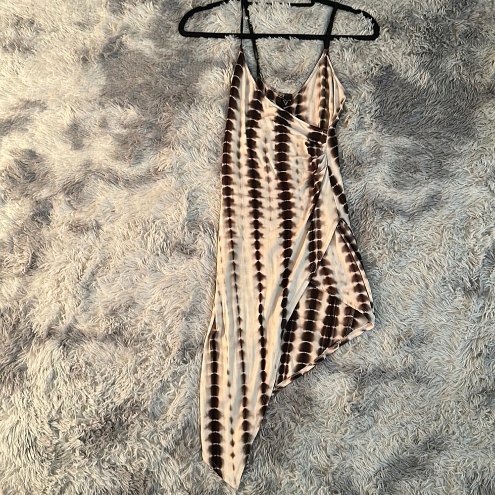 Windsor. Size small. Mini dress. Super cute slim fit. Soft material.